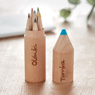 Zestaw 6 ołówków w drewnianym pudełku z wybranym imieniem