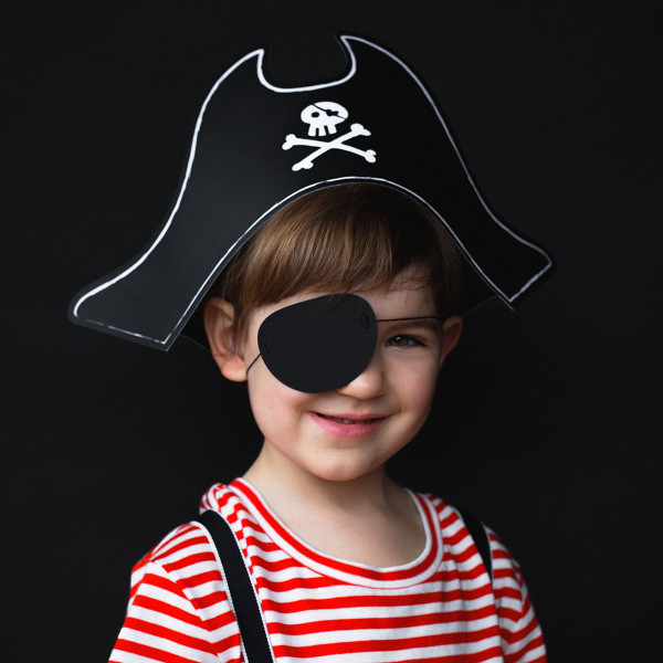 Kapelusz pirata i opaska na oczy