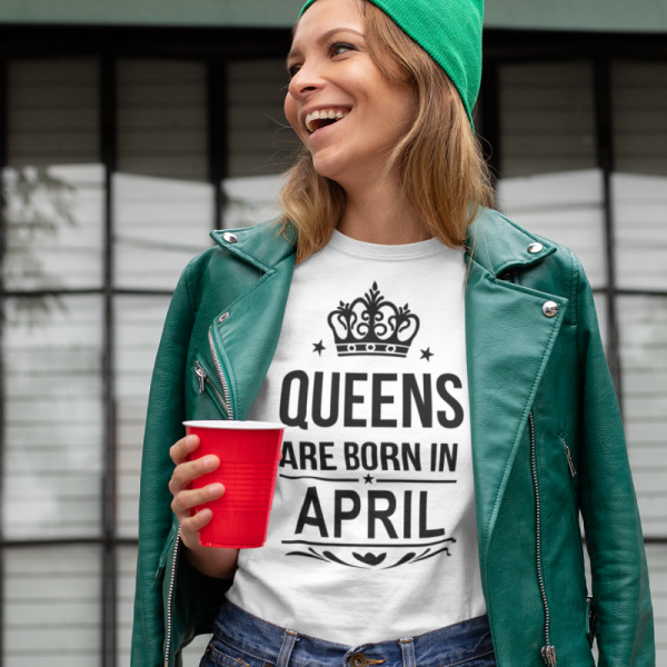 Koszulka damska "Queens are born" z wybranym miesiącem