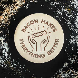 Grawerowana drewniana deska do krojenia „Bacon makes everything better”