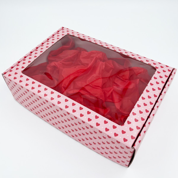 Pudełko prezentowe z serduszkami 305x215x85mm