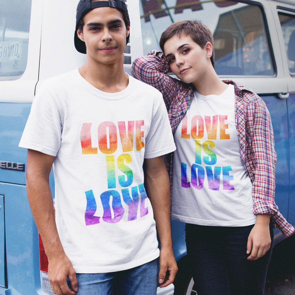 Koszulka „Love is Love”