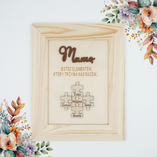 Spersonalizowana drewniana ramka "Mamo, jesteś elementem, który trzyma nas razem" z wybranymi imionami w układance