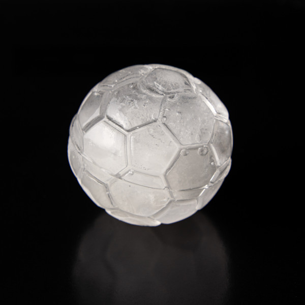 Zestaw kibica whisky i piłki nożnej: Szklanka i foremki do lodu